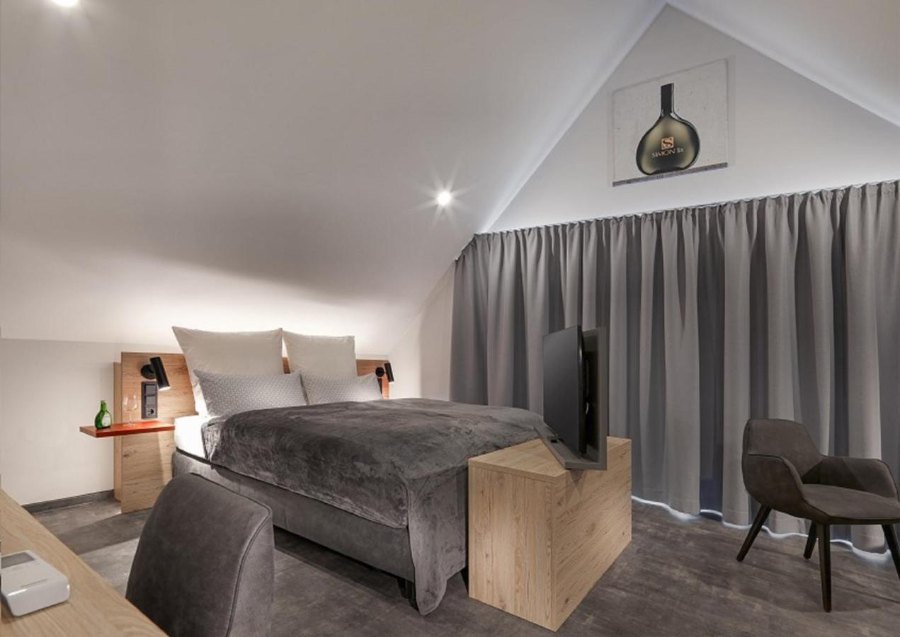Weinmotel Simon 1 A Альценау Экстерьер фото