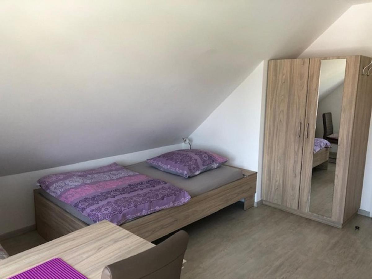 Weinmotel Simon 1 A Альценау Экстерьер фото